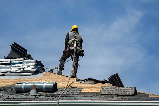 Professional Roofing technician working in Milan, IL